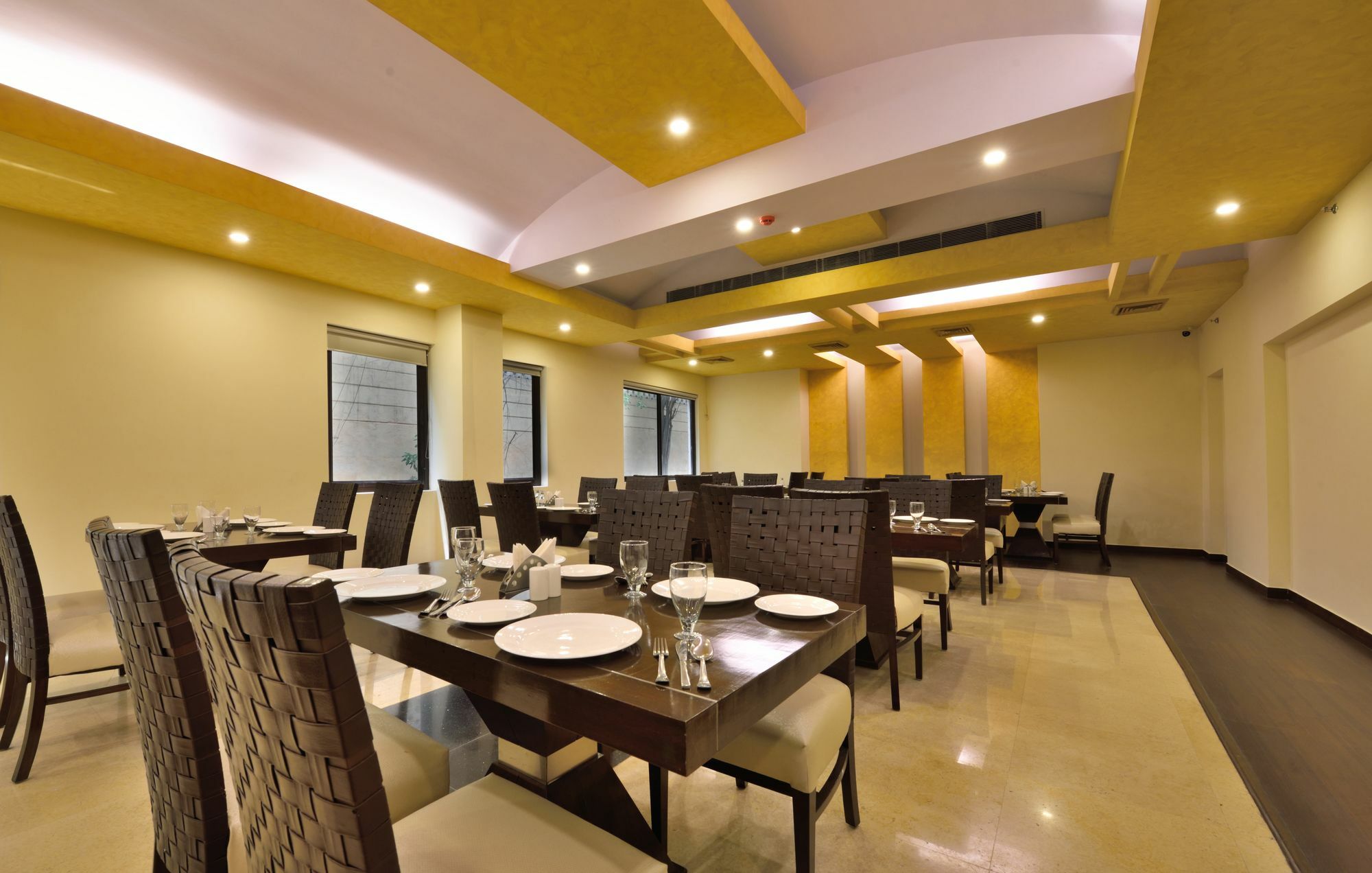 Glitz Westend Inn Yeni Delhi Dış mekan fotoğraf